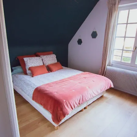 Les Jardins De Beaumont Oda ve Kahvaltı 3*