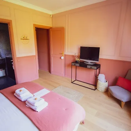 Les Jardins De Beaumont Oda ve Kahvaltı 3*